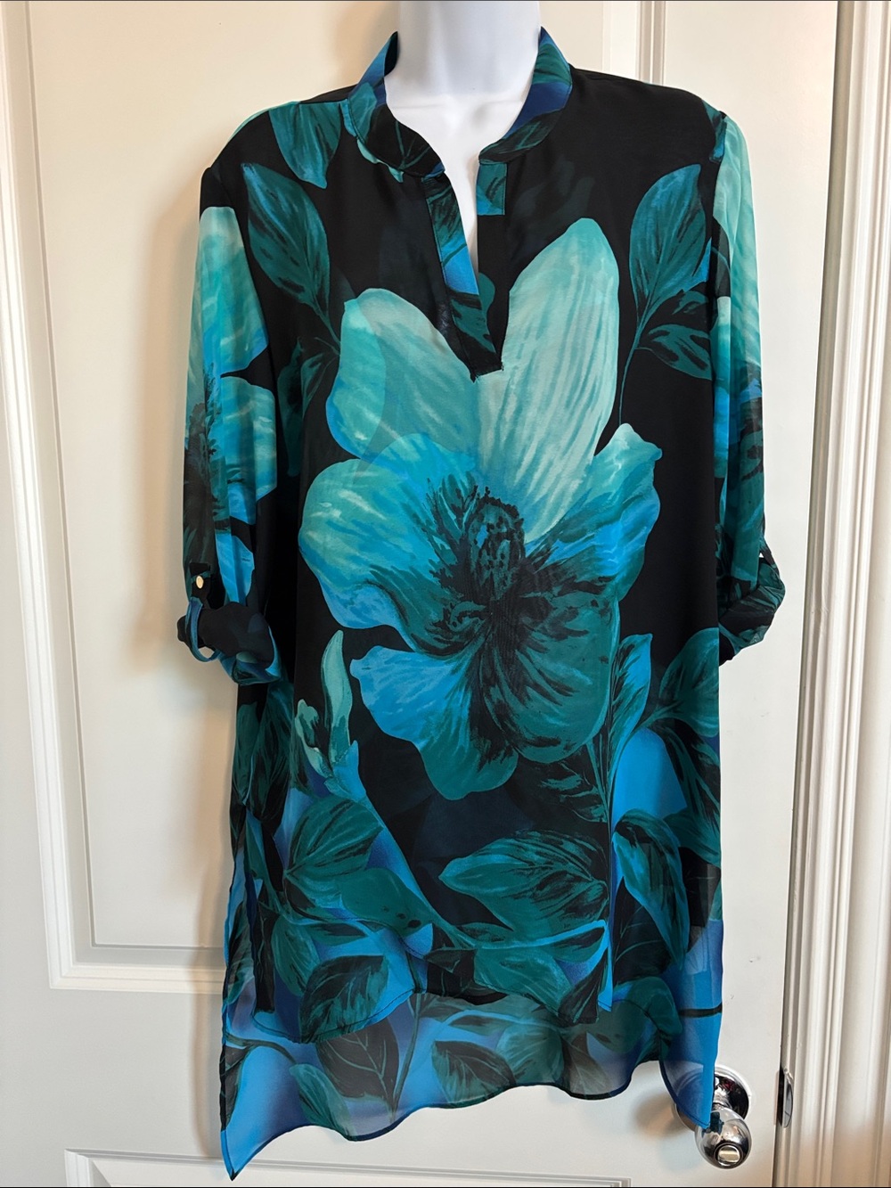Frank Lyman Black & Teal Floral V-Neck Women’s Asymmetrical Tunic Top Size 12
